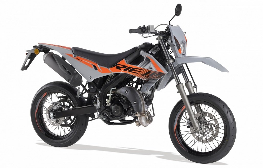 Rieju MRT 50 SM Grey Edition - Image 2